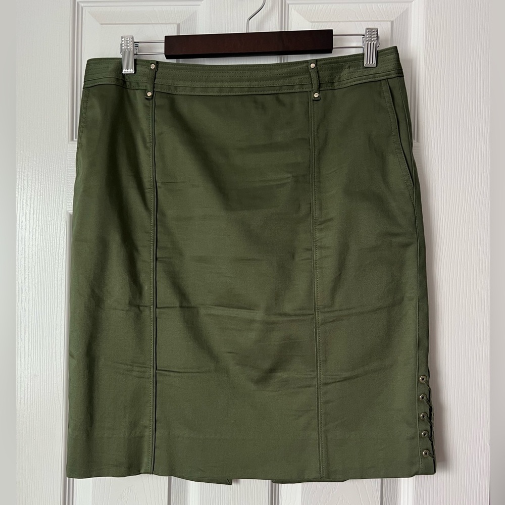 White House Black Market hunter green pencil skirt size 12